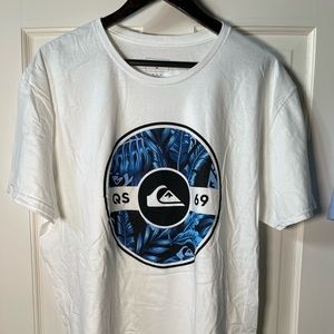 Quiksilver Graphic Tee NWOT - White XL
